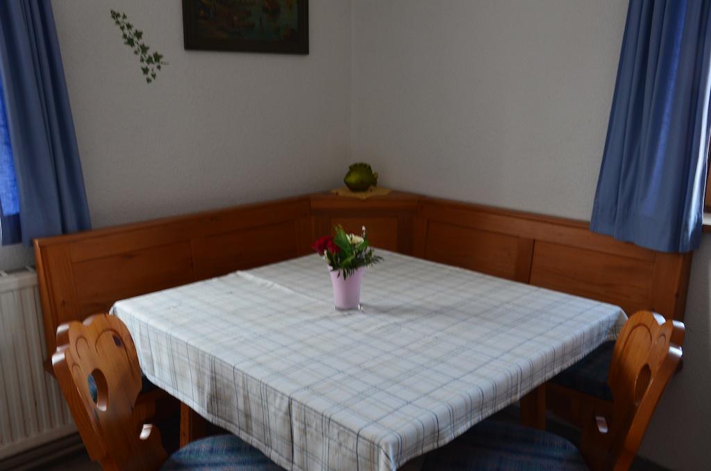 Sonnenheim Villa Forchach Room photo
